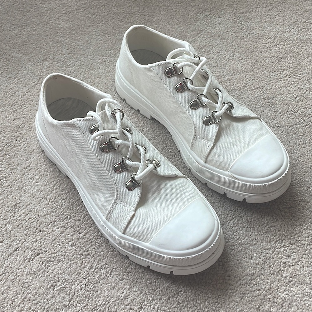 Soda lug sole sneakers